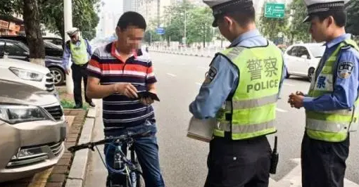 酒后騎自行車也算酒駕？交警：喝酒騎自行車也屬于是酒駕！